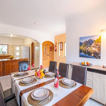 With Swimming Pool Villa Albufeira